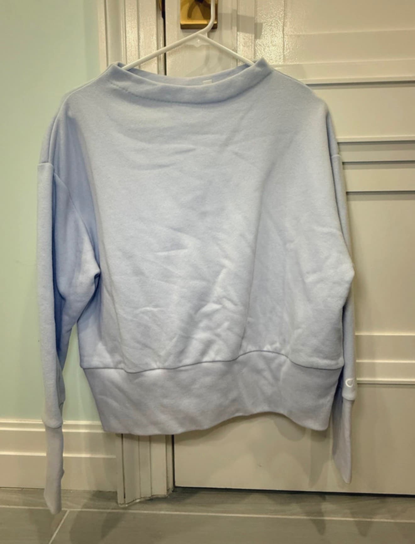 GAP Light Blue Cropped Crewneck Sweatshirt Size Small